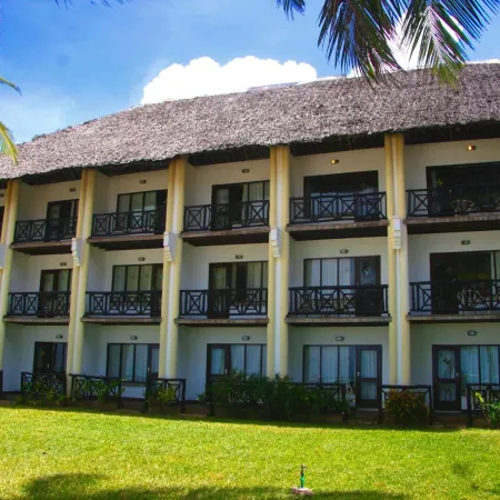 Papillon Lagoon Reef Hotel