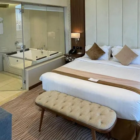 Rio Olaya Hotel Отели рядом с достопримечательностью «Башня Аль-Файзалия»
