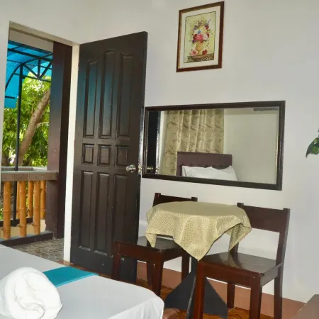 Nanette's Tourist Inn | Near Beach & Town