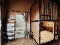 An Nhiên Farmstay - dormitory with bunk beds - balcony