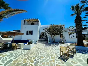 Coralli Beach Apartments