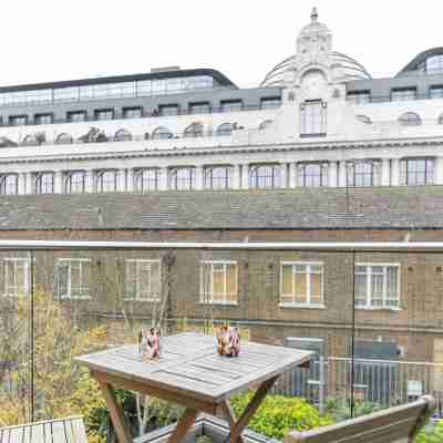 Urban Chic - Aird Hotel Exterior