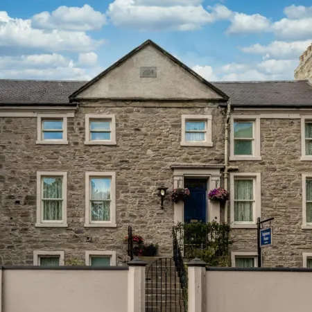 Inglestone House Guest House