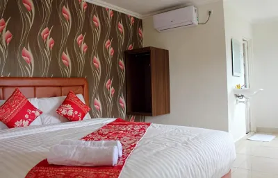 Mel's Inn Manado Hoteller i Minaesa