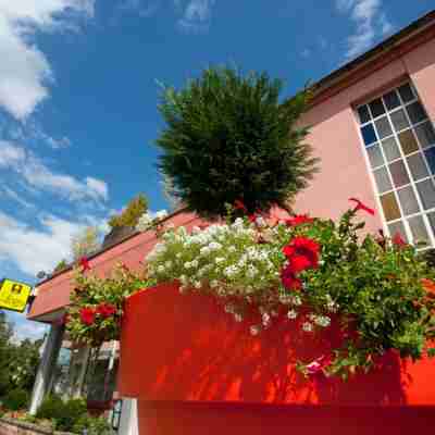 La Palette Hotel Exterior