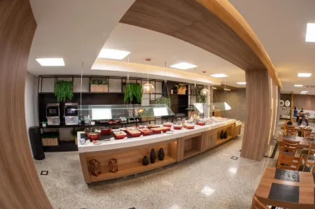 Summit Hotel Monaco Отели в г. Гуарульюс