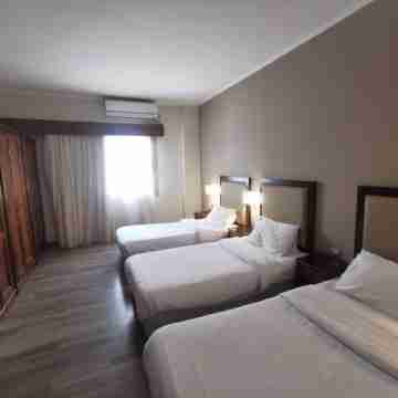 Green Plaza Inn '''Business &Families Only''' Rooms