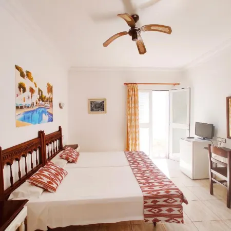 Villa Columbus Rooms and Restaurant