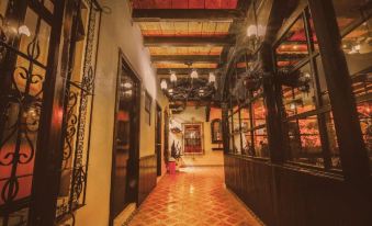 Hotel Palacio de Moctezuma