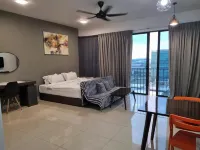 De Houz @ Setia Alam Trefoil Homestay