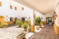 Albergue Inturjoven Marbella Hotels in Tolox