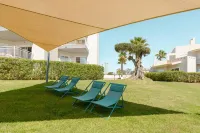 Placid Village Hotels near A Boneca