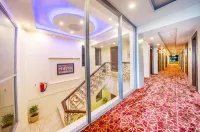 Arco Hotels and Resorts Srinagar Hotels in Srinagar