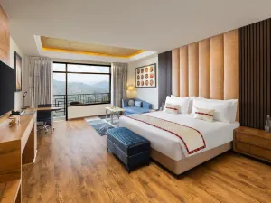 Justa Cliffend Resort & Spa, Mashobra