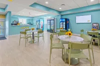 Seaport Suites