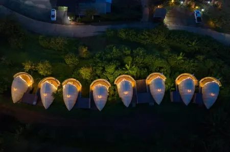 Mon View Ngam Отели рядом с достопримечательностью «Elephant POOPOOPAPER Park Chiang Mai»