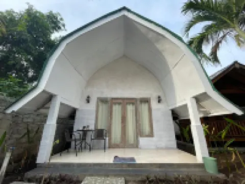 Rumah Tiga Gili Hotels near Gili Island Diving Center