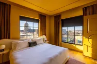 Hotel Genevieve - 4-Star