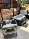 48 King West