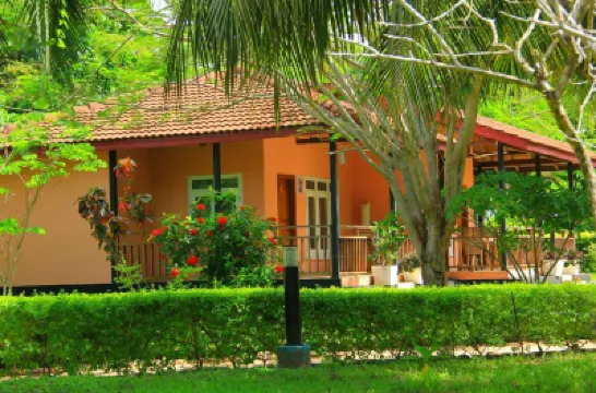 Charlestina Beach Resort Hotel di 