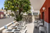 Hostal Neptuno - breakfast