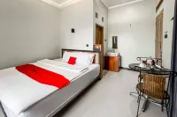 RedDoorz Syariah @ Tigadua Wonosobo - Pensions
