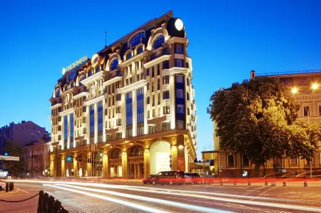 InterContinental Hotels Kyiv by IHG Отели рядом с достопримечательностью «Михайловский Златоверхий монастырь»