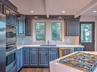 Tahoe City A-Frame Home 10 Mi to Skiing! Hotels in Dollar Point