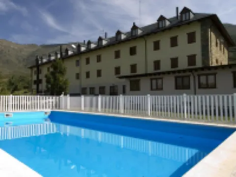 Apartamentos la Solana Hotels in Alta Ribagorca