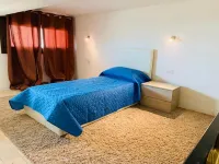 Luxar Room