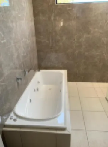 Captains Cove 1st Floor Spa Luxury Apartments - Free Netflix