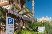 Montreal Hotels near Benicassim Railway Station