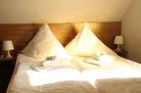 Ferienhof Dittrichs Erben Hotels in Reichenberg