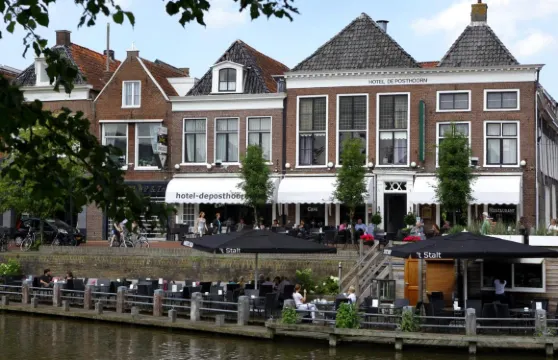 波斯特霍恩餐廳酒店