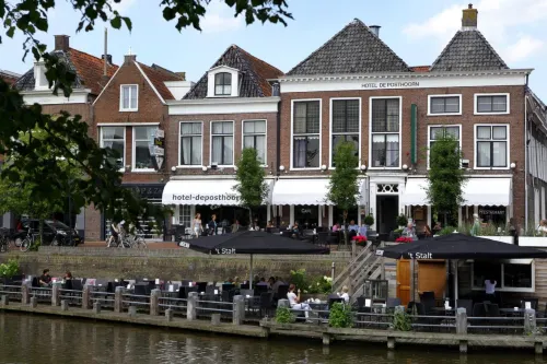 Hotel Café Restaurant de Posthoorn Hotels in Dokkum