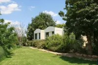 เนเว ชาลอม โรงแรมใน