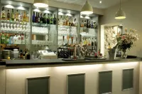 Wolfscastle Country Hotel - bar