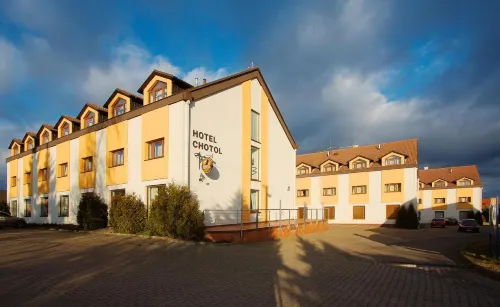 Hotel Chotol Uzice u Kralup nad Vltavou 호텔