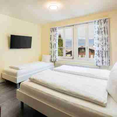 Alpenrose Hotel and Gardens Rooms