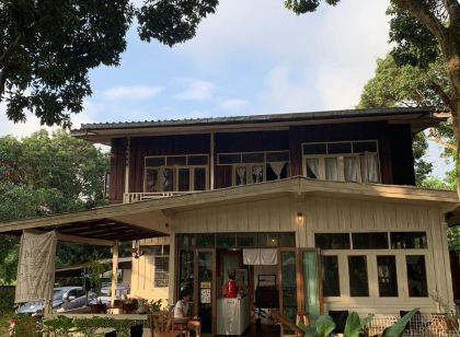 Yor Song Hostel