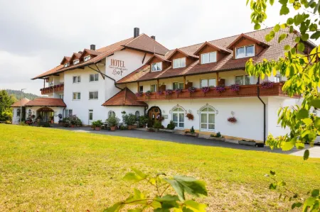 Sattelbogener Hof Отели в г. Бренберг