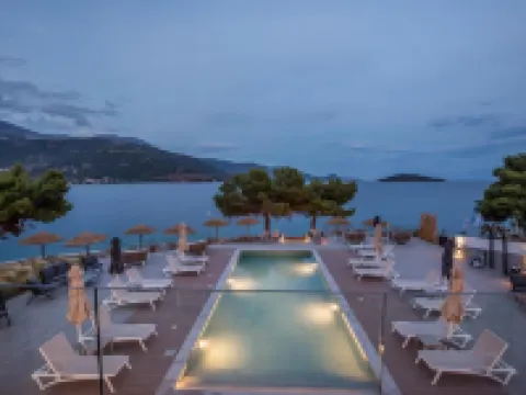Trizonia Bay Hotel Hotels in Dorida