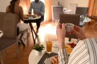 Palace Eight - Suites & Spa - Aamiainen