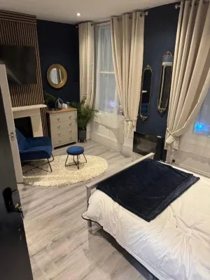 Aimi Luxury Living Hotels near Tower Hamlets