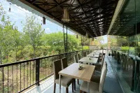 Front One Hotel Airport Solo Hotels in Kabupaten Boyolali