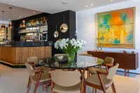 Crystal Springs Beach Hotel - bar