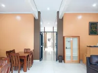 Shabrina Homestay Syariah Terminal Tirtonadi Solo RedPartner