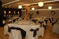 Hotel Camino Real Hotels in Valdefresno