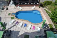 Guesthouse Vila Dnd - Pools
