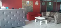 The New Mall Guesthouse - Airport Shuttle